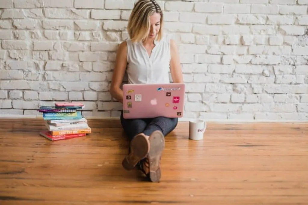 découvrez le monde fascinant des influenceurs : leurs impacts sur les tendances, le marketing digital et la culture moderne. apprenez comment ces personnalités façonnent nos choix et peuvent transformer votre stratégie de communication.
