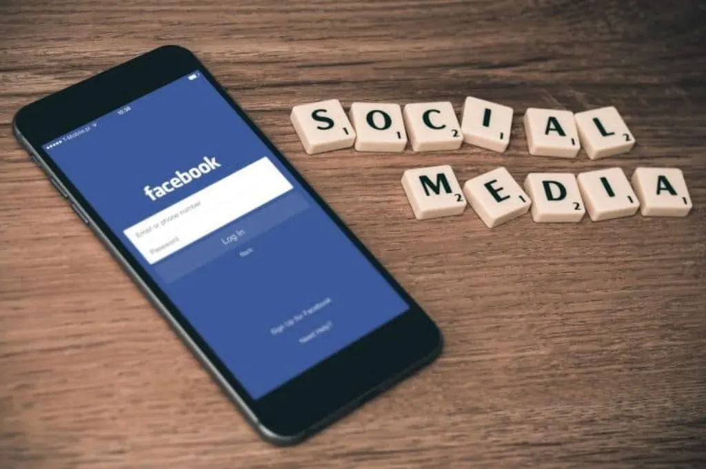 découvrez les implications et les enjeux d'un ban des réseaux sociaux : ses conséquences sur la communication, la liberté d'expression et la société moderne. analysez les raisons qui peuvent mener à de telles décisions et leurs effets sur les utilisateurs et les entreprises.
