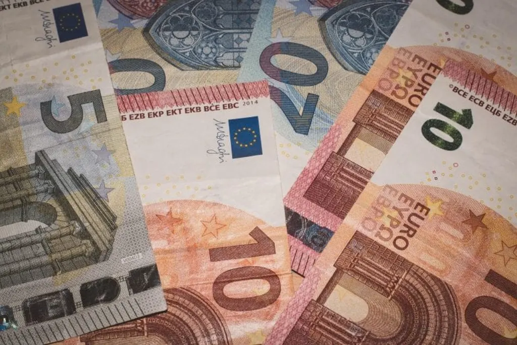 découvrez comment maximiser vos revenus publicitaires grâce à des stratégies efficaces, des analyses de marché et des conseils pratiques pour optimiser votre retour sur investissement dans le monde dynamique de la publicité.
