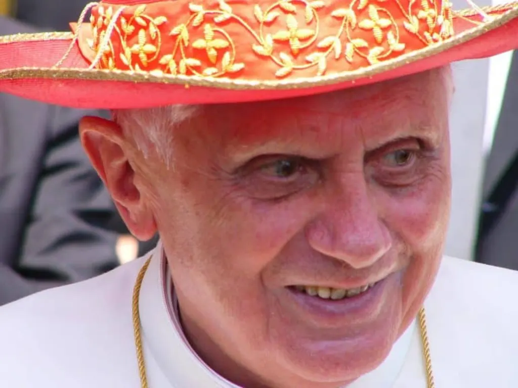 découvrez l'univers du pape, figure spirituelle majeure du catholicisme, ses rôles, ses enseignements et son impact sur la société contemporaine. explorez la vie et les missions du saint-père ainsi que les défis auxquels il fait face dans le monde actuel.