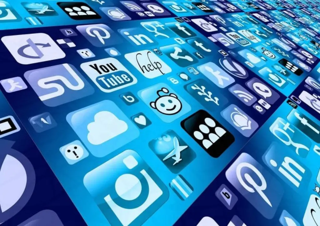 découvrez les tendances et stratégies des réseaux sociaux pour engager votre audience, augmenter votre visibilité et optimiser votre présence en ligne. explorez nos conseils et astuces pour exceller sur les plateformes sociales.