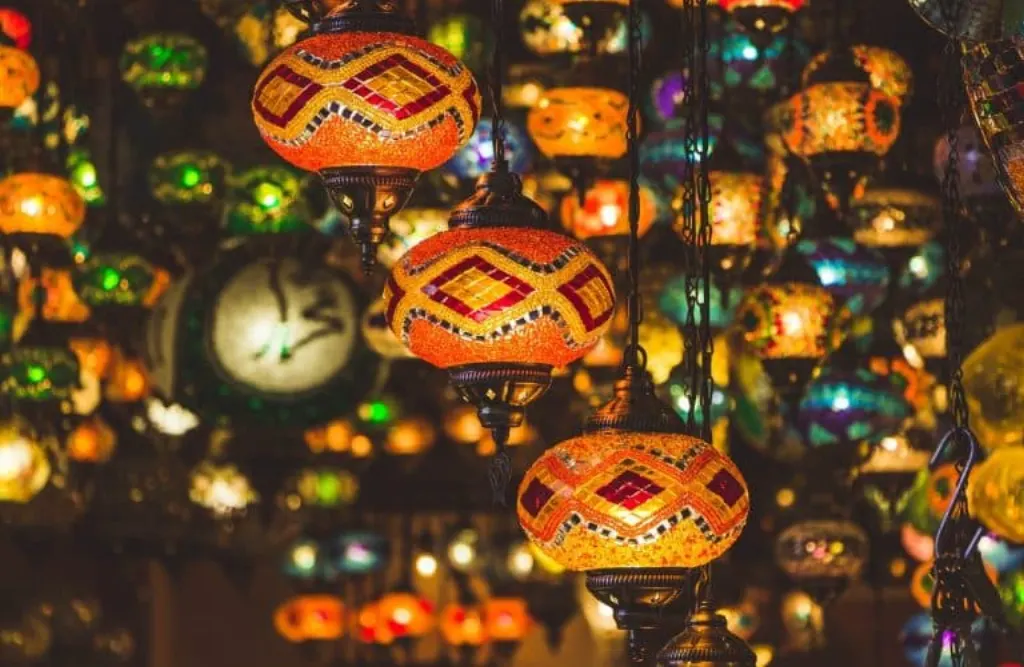 découvrez l'essence des prières à travers différentes traditions et cultures. explorez des textes spirituels, des réflexions et des conseils pour enrichir votre pratique de la prière et renforcer votre connexion intérieure.