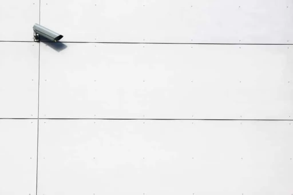 découvrez l'importance de la surveillance dans la sécurité et la gestion des risques. explorez les différentes méthodes, technologies et bonnes pratiques pour assurer une surveillance efficace et protectrice dans divers secteurs.