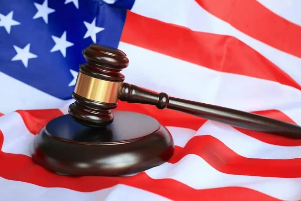 découvrez tout ce que vous devez savoir sur les poursuites judiciaires : définitions, processus, types de recours et conseils pour naviguer dans le système juridique.