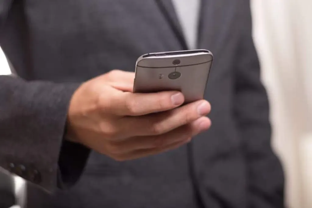 découvrez notre sélection de smartphones innovants alliant performance, design et fonctionnalités avancées. comparez les derniers modèles et trouvez le smartphone qui correspond à vos besoins et à votre style de vie.