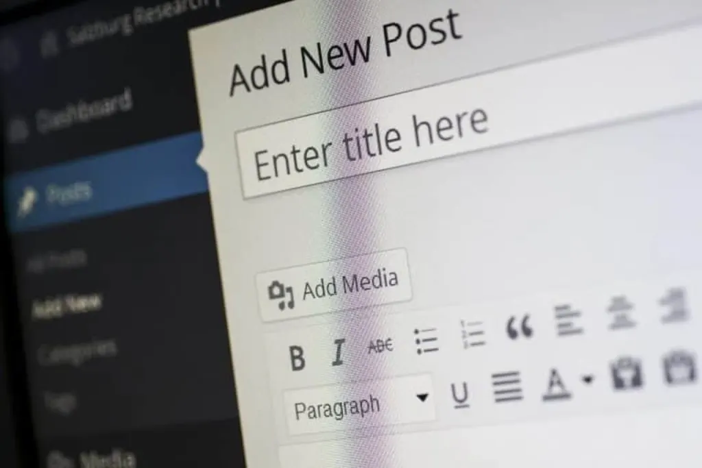 découvrez le rôle clé du content strategist : il élabore et met en œuvre des stratégies de contenu efficaces pour booster la visibilité, l’engagement et la croissance de votre marque sur le web.