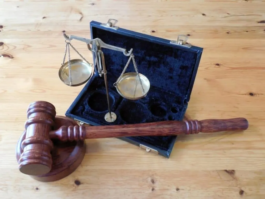 découvrez les enjeux, principes et impacts de la régulation d’internet : lois, gouvernance, libertés numériques et sécurité en ligne expliqués simplement.