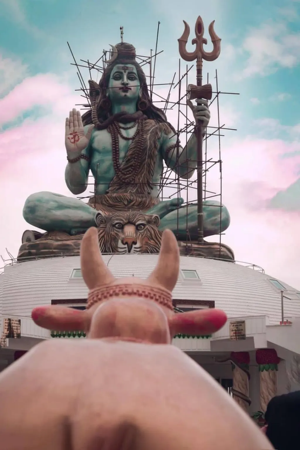 découvrez le népal, un pays fascinant niché entre l’inde et la chine, célèbre pour l’himalaya, le mont everest, ses temples bouddhistes et hindous, et sa riche culture authentique.