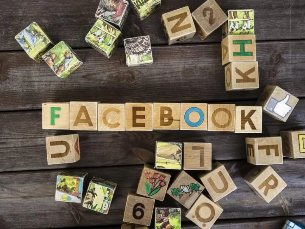 bloquez les contenus indésirables sur les réseaux sociaux pour une expérience en ligne plus sûre et plus agréable.
