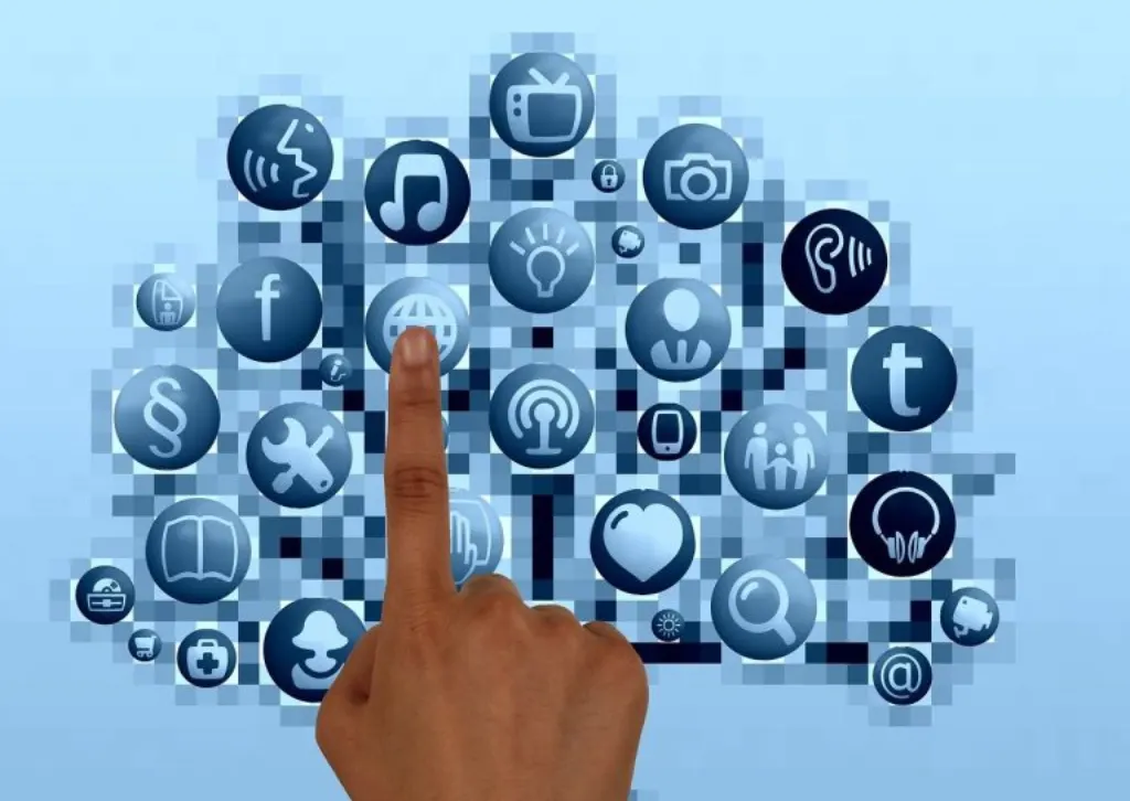 découvrez les restrictions d'âge sur les réseaux sociaux et comment elles protègent les utilisateurs tout en respectant la réglementation en vigueur.