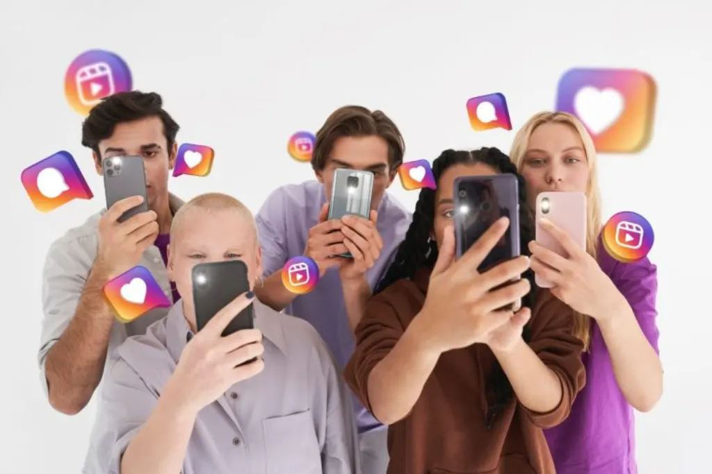 Les députés français adoptent une loi interdisant les réseaux sociaux aux moins de 15 ans