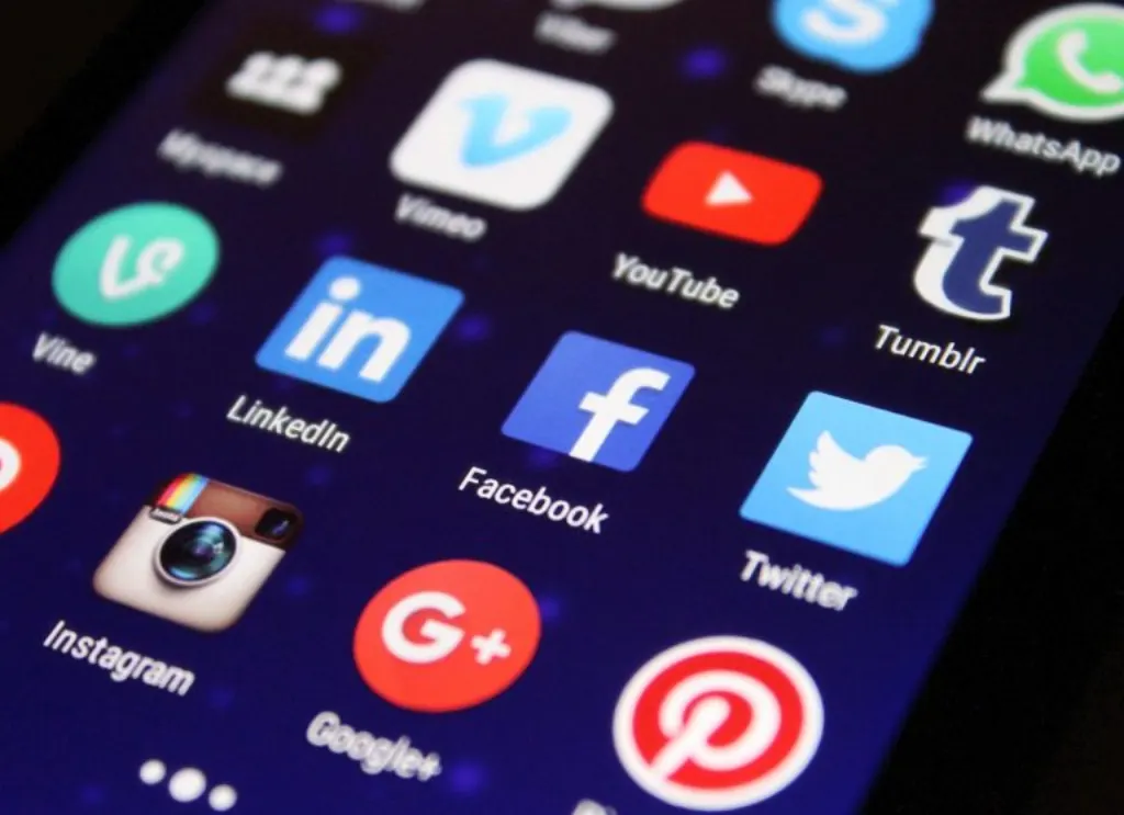 découvrez les meilleures stratégies et tendances des réseaux sociaux pour optimiser votre présence en ligne et engager efficacement votre audience.