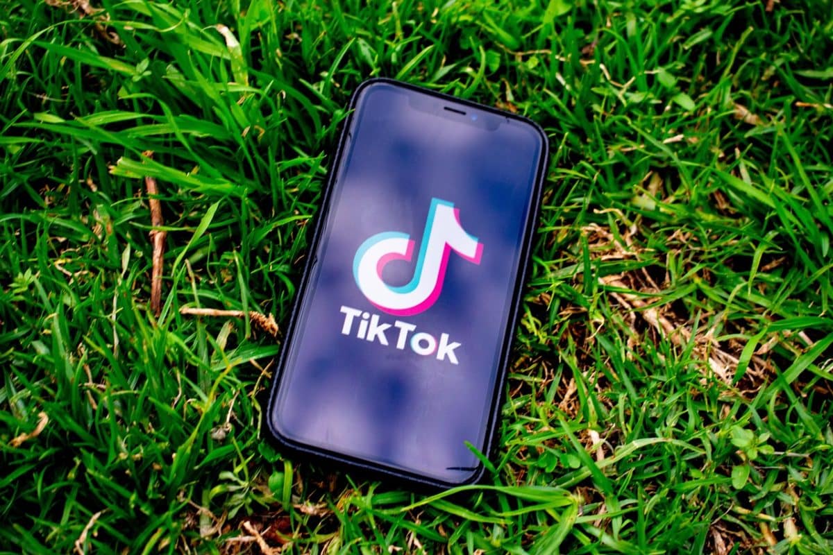 découvrez l'univers captivant de tiktok, la plateforme qui révolutionne le partage de vidéos courtes. rejoignez des millions d'utilisateurs et exprimez votre créativité à travers des défis, des danses, et des tutoriels amusants. plongez dans les tendances qui font le buzz et connectez-vous avec une communauté dynamique.