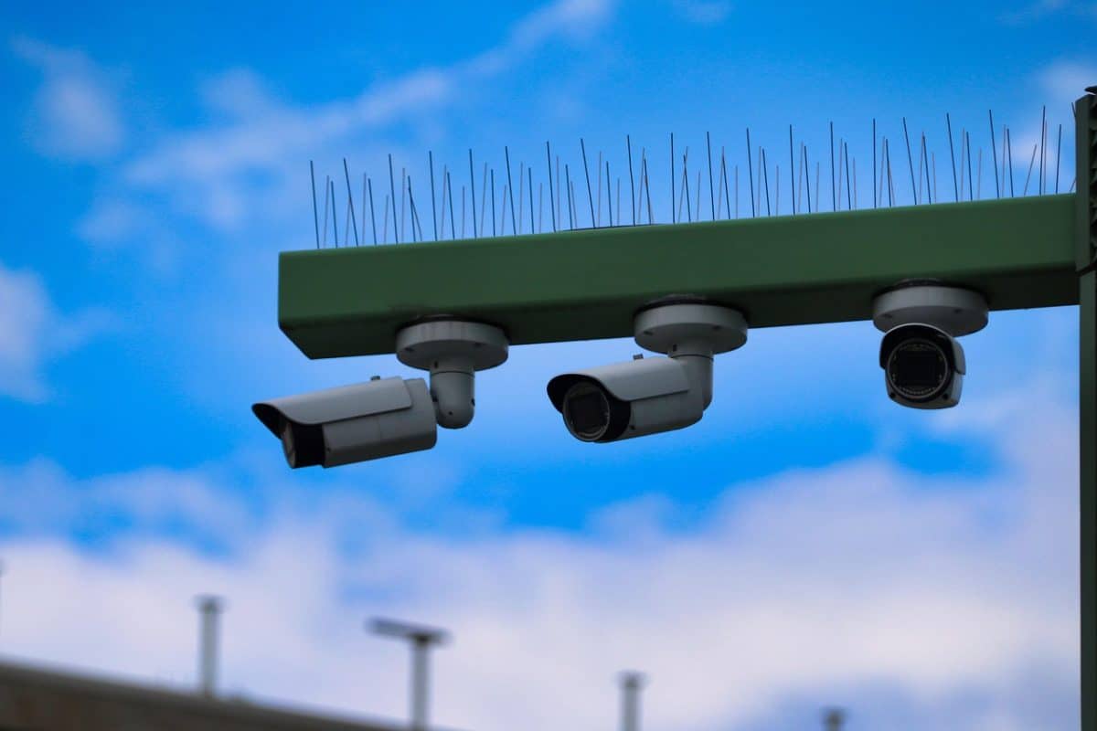 découvrez l'importance de la surveillance dans différents domaines tels que la sécurité, la santé et la technologie. explorez les systèmes modernes de surveillance et leur impact sur notre quotidien.