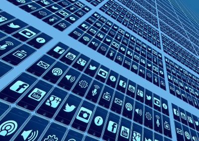découvrez les menaces liées aux réseaux sociaux et apprenez à protéger votre vie privée et vos données en ligne face aux dangers numériques actuels.